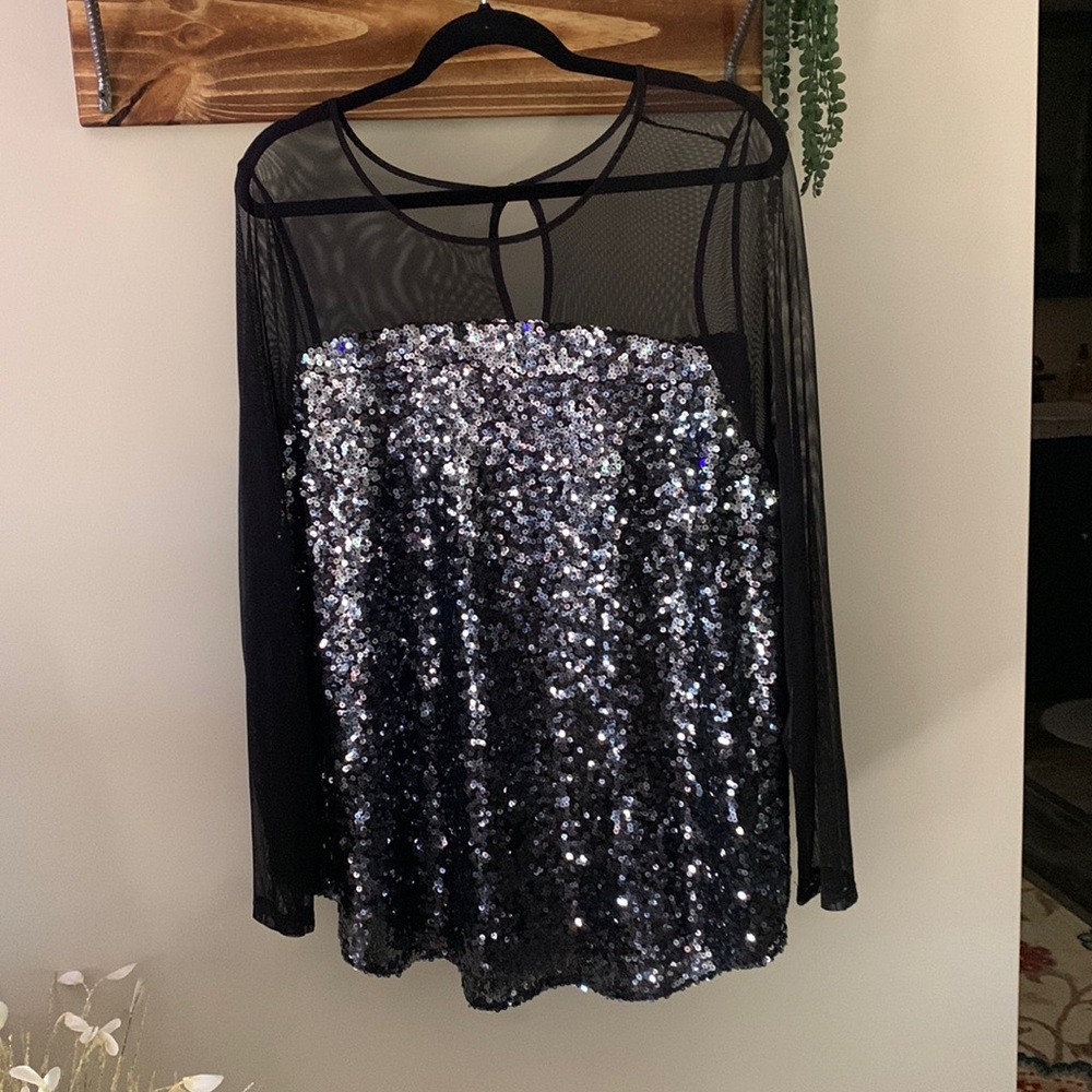 Sparkly black top